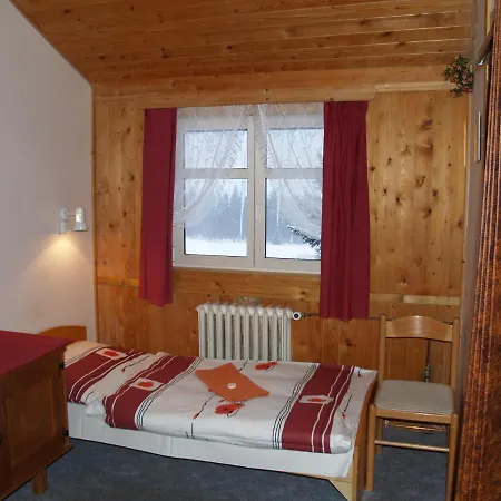 Lesni Bouda * 페츠포드 스녜즈코우