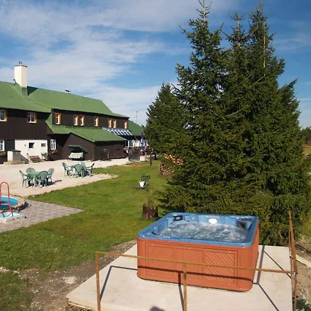 Lesni Bouda * 페츠포드 스녜즈코우